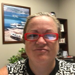 Meet your Posher, Sondra